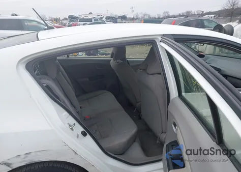 2012 Honda Insight z USA, uszkodzony, nr VIN JHMZE2H3XCS000193